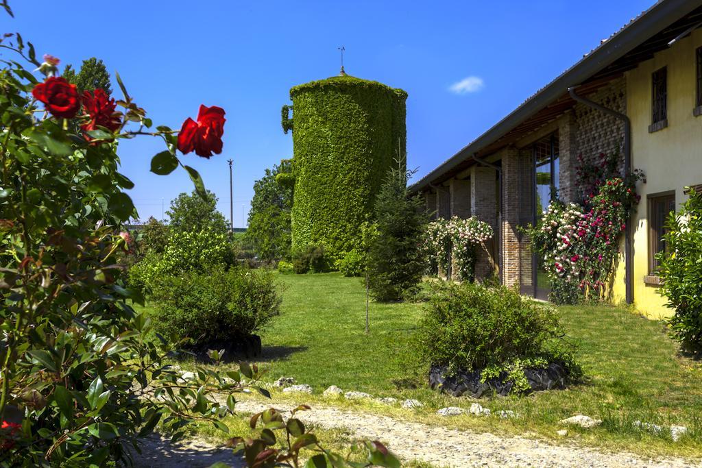 Agriturismo Cascina Marzana Pavia Exterior photo